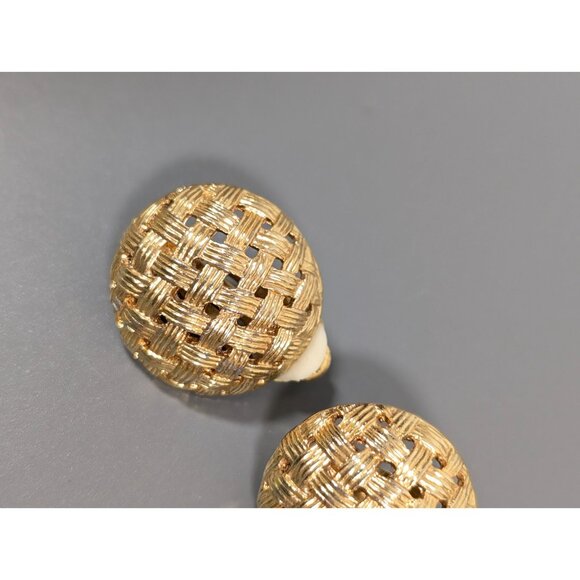 Vintage Basket Weave Dome Earrings Gold Tone Clip On Statement Classic - Picture 5 of 8